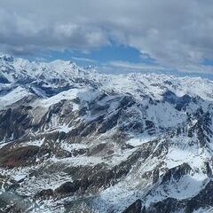 Flugwegposition um 12:53:27: Aufgenommen in der Nähe von 38024 Peio, Autonome Provinz Trient, Italien in 2860 Meter